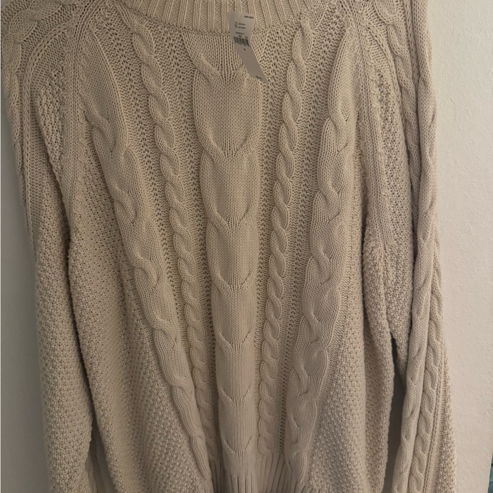 GAP Cream Cable Knit Sweater